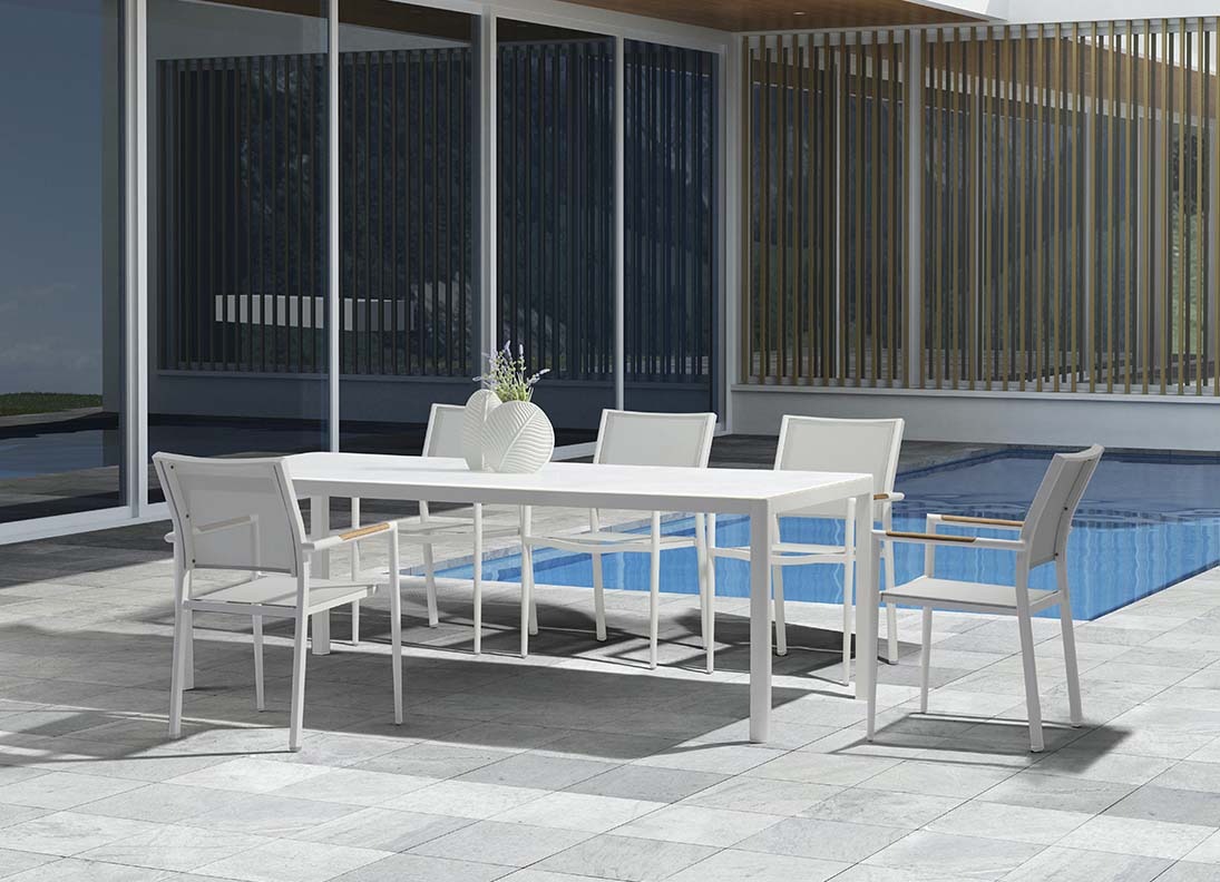 When Should I Buy Outdoor Furniture?